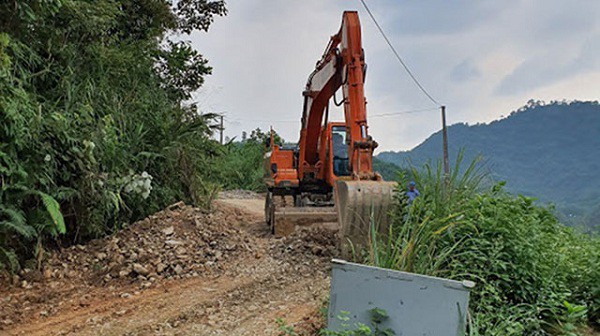 Vụ &quot;đầu độc&quot; nguồn nước sạch sông Đà: Những dấu hiệu bất thường - Ảnh 3.