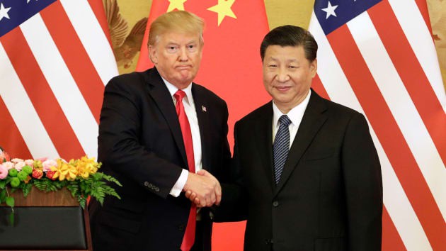Muốn Trung Quốc ký thỏa thuận thương mại, Trump phải dỡ bỏ thêm thuế quan? - Ảnh 1.