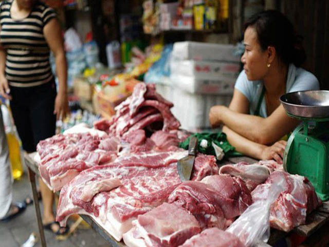 Nhiều thực phẩm, hàng quán tăng giá theo thịt lợn - Ảnh 2.