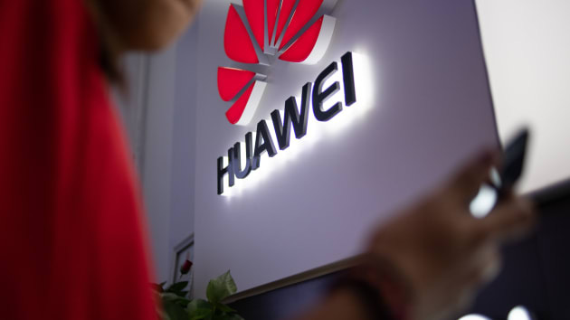 2020 tiếp tục là một năm &quot;màu xám&quot; với gã khổng lồ viễn thông Trung Quốc Huawei - Ảnh 1.