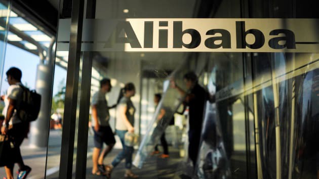 Chính phủ Trung Quốc cử hàng trăm quan chức thâm nhập công ty tư nhân, Alibaba cũng &quot;chịu trận&quot; - Ảnh 1.