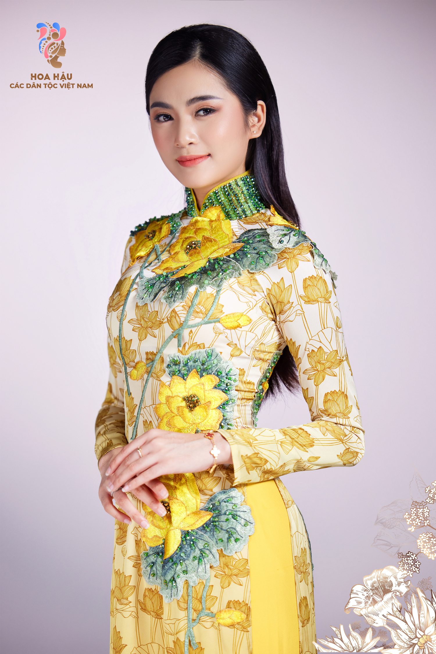 30 thí sinh Hoa hậu các dân tộc Việt Nam duyên dáng trong trang phục truyền thống - Ảnh 3.