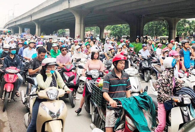 Hà Nội thêm 5 huyện nằm trong vùng cấm xe máy - Ảnh 1.