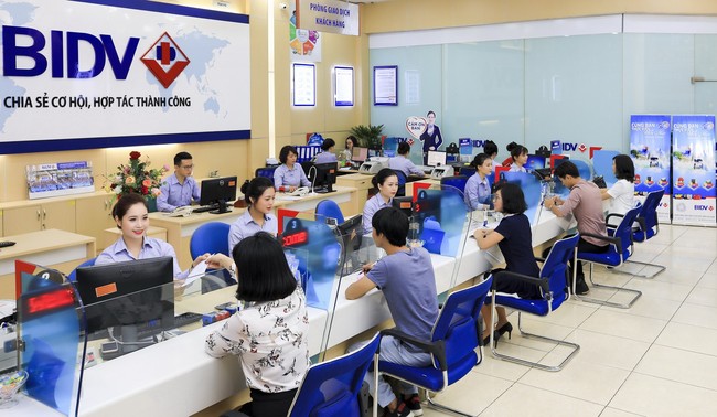 BIDV: Lãi thuần từ hoạt động dịch vụ tăng 28% trong quý 3 - Ảnh 1.