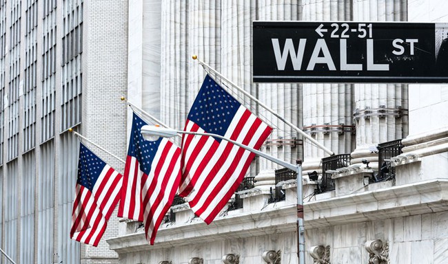 Dow Jones giảm hơn 800 điểm sau 2 phiên, cơn cuồng phong nào đang càn quét phố Wall? - Ảnh 1.