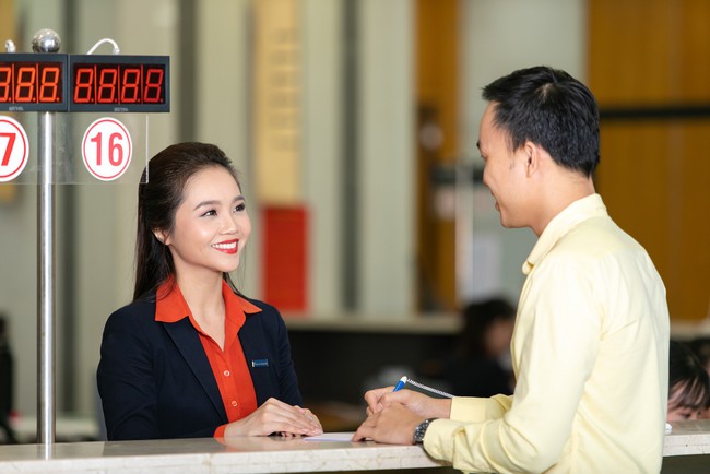 Sacombank của ông Dương Công Minh cán mốc lợi nhuận 2.491 tỷ đồng 9 tháng - Ảnh 1.