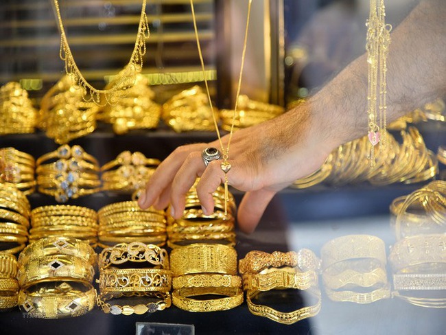 Giá vàng có thể tăng lên mức 56 triệu đồng/lượng? - Ảnh 1.