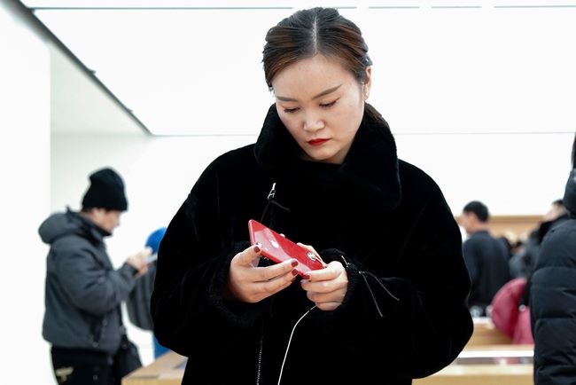 Các lô hàng iPhone tại Trung Quốc giảm hơn 35% trong tháng 11  - Ảnh 1.