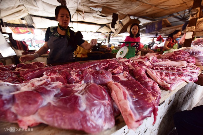 Phó Thủ tướng phê bình Bộ NN&PTNN vì giá thịt lợn cao - Ảnh 1.