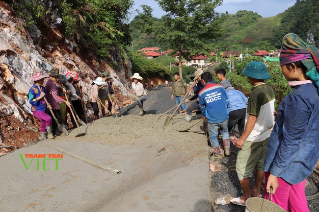 Sơn La: Hội viên, nông dân hiến đất xây dựng NTM - Ảnh 2.