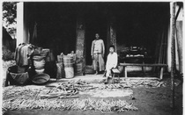 Ảnh lạ về các cửa hàng ở Hà Nội năm 1950
