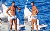 Cristiano Ronaldo khoe hình thể nam thần trên du thuyền 160 tỷ đồng
