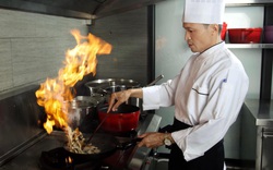 Đầu bếp nghệ nhân dân gian ở Hà Nội truyền lửa cho thế hệ đầu bếp trẻ