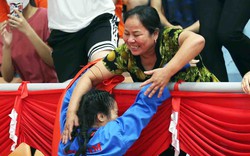 Mẹ võ sĩ Lê Thị Hiền (HCV SEA Games 31): "Tôi từng khuyên con dừng lại"