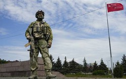 Nóng chiến sự: Ukraine thừa nhận thất bại nặng nề khi để mất thành trì lớn ở Donbass