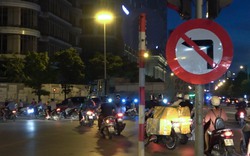 Hà Nội: Ngán ngẩm với cảnh ô tô, xe máy đua nhau phớt lờ biển cấm khi không có cảnh sát giao thông