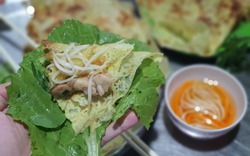 Sài Gòn quán: Lạ với món bánh xèo miền Tây thịt gà, nấm kim châm