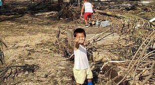 Những hình ảnh mới nhất về Tonga: Tan hoang sau thảm họa núi lửa, sóng thần