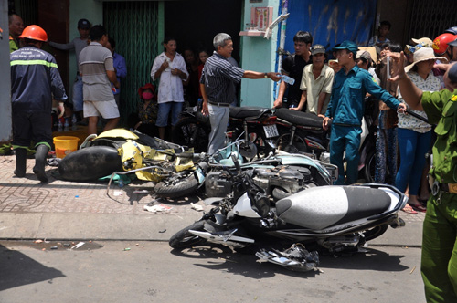 Xe ben đâm sập nhà dân: Ở nhà cũng bị xe tông chết