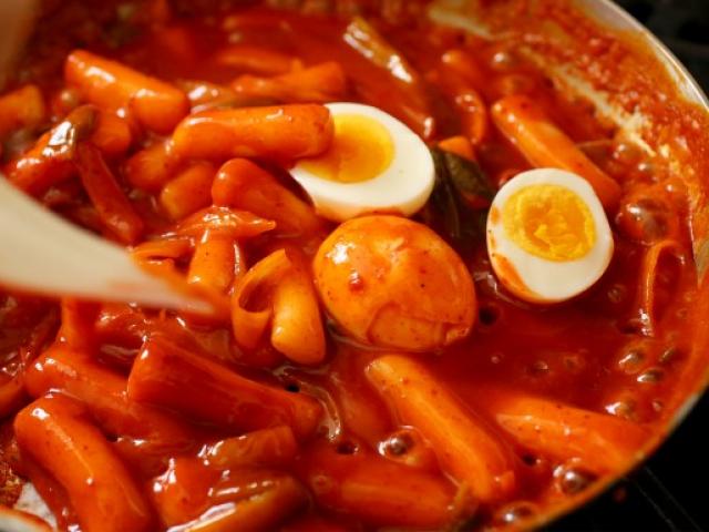 Công thức làm Tteokbokki cay nồng đậm vị