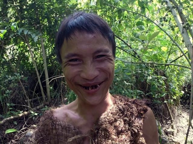 ”Người rừng” Hồ Văn Lang khiến báo nước ngoài phát sốt