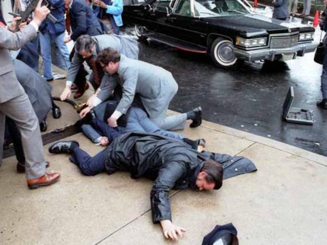 Ảnh hiếm: Toàn cảnh vụ ám sát Tổng thống Mỹ Reagan