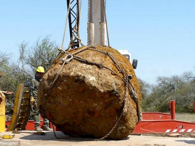 Phát hiện thiên thạch khổng lồ nặng 30 tấn ở Argentina