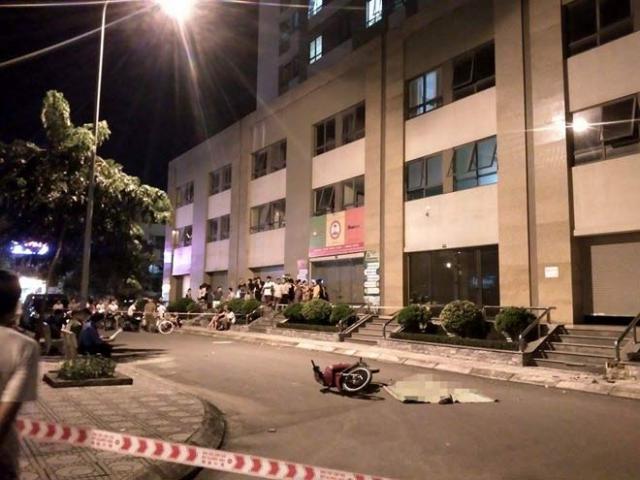 Hà Nội: Cô gái trẻ rơi từ tầng 25 xuống suýt trúng người đi xe máy