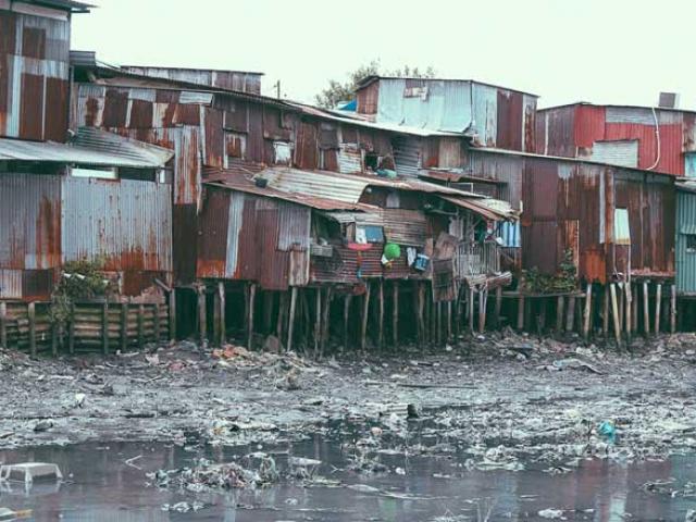 Rùng mình trước cảnh ô nhiễm khủng khiếp tại khu “ổ chuột” giữa Sài Gòn