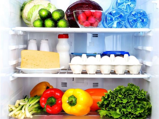Nên bảo quản đồ ăn dư thừa vào trong tủ lạnh. Ảnh: iIternet