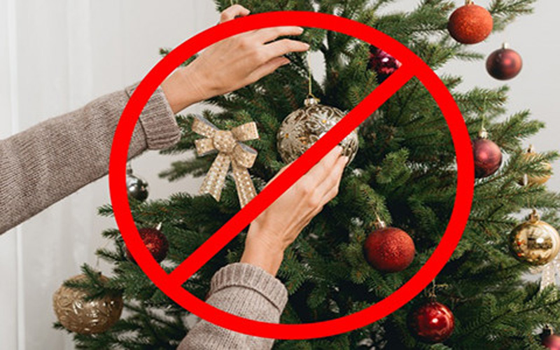  Ngoài ra, bạn sẽ không thể mua cây thông Noel hay bất cứ món đồ trang trí Giáng sinh nào ở Triều Tiên. Mọi hình thức tôn giáo ở nước này đều bị cấm hoặc bị chính phủ Bình Nhưỡng theo dõi chặt chẽ. Ảnh: BrightSide.