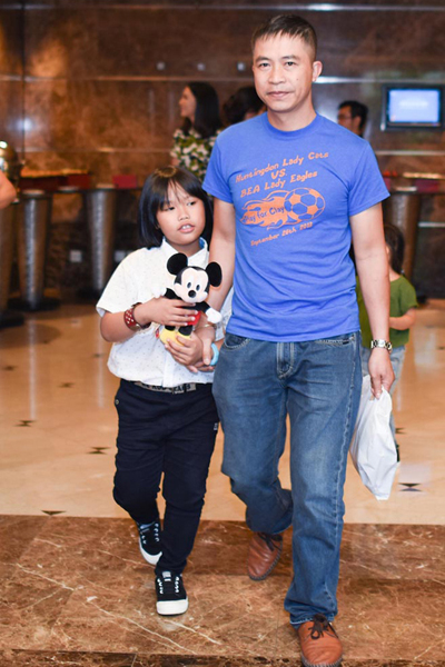 Anh Trọng Nghĩa cùng con trai tham gia một số sự kiện từ khi chuyển đến TP.HCM.