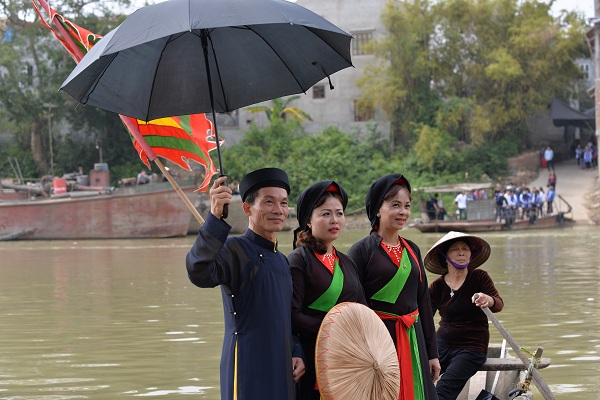 Hát quan họ trên sông Cầu