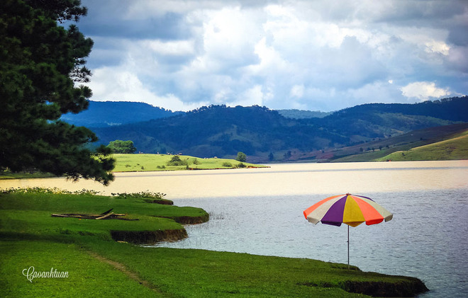 Ngoài ra, Đà Lạt còn sở hữu một số địa điểm thu hút khách như núi Langbiang, khu thiền viện Trúc Lâm, hồ Tuyền Lâm...