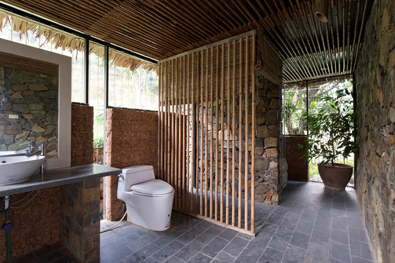  Phòng tắm thiết kế mở, chan hòa với thiên nhiên.