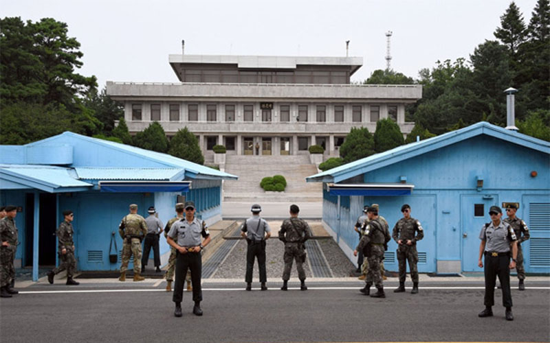 DMZ được thành lập năm 1953 theo một thỏa thuận Hàn – Triều. 60 năm sau đó, hai miền Triều Tiên vẫn tôn trọng sự bất khả xâm phạm của DMZ. (Ảnh: Reuters)