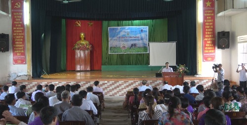 Hội thảo tại Nam Định thu hút đông đảo bà con tham gia.