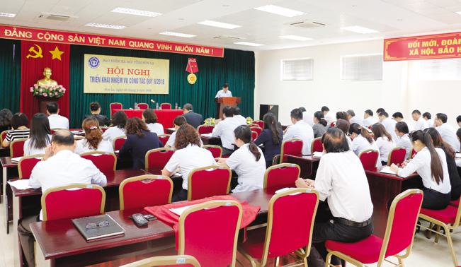 Ngành BHXH tỉnh Sơn La tổ chức hội nghị trực tuyến triển khai công tác BHXH tỉnh.