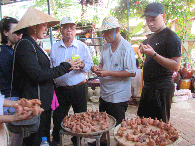 du lich gan voi nong nghiep-nong dan se tao nen mot san pham noi troi hinh anh 1