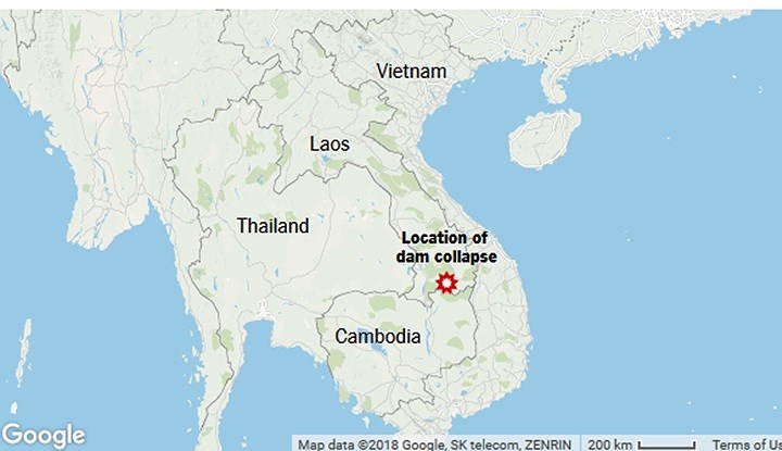 Đập thủy điện Xe-Pian Xe-Namnoy của Lào vỡ vào lúc 20h ngày 23.7, làm hàng tỉ m3 khối nước tràn ra và cuốn trôi nhiều nhà cửa. Đồ họa: New York Times.
