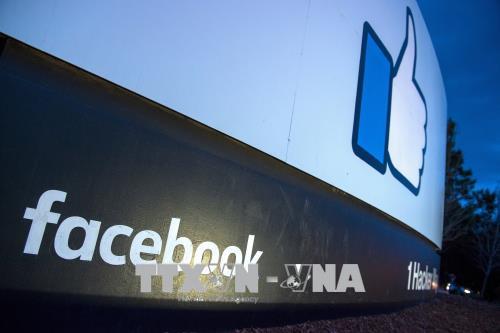 Rạng sáng 4.9, người dùng Facebook trên toàn thế giới đã đồng loạt thông báo việc mạng xã hội này bị tạm dừng truy cập. Ảnh: AFP/TTXVN