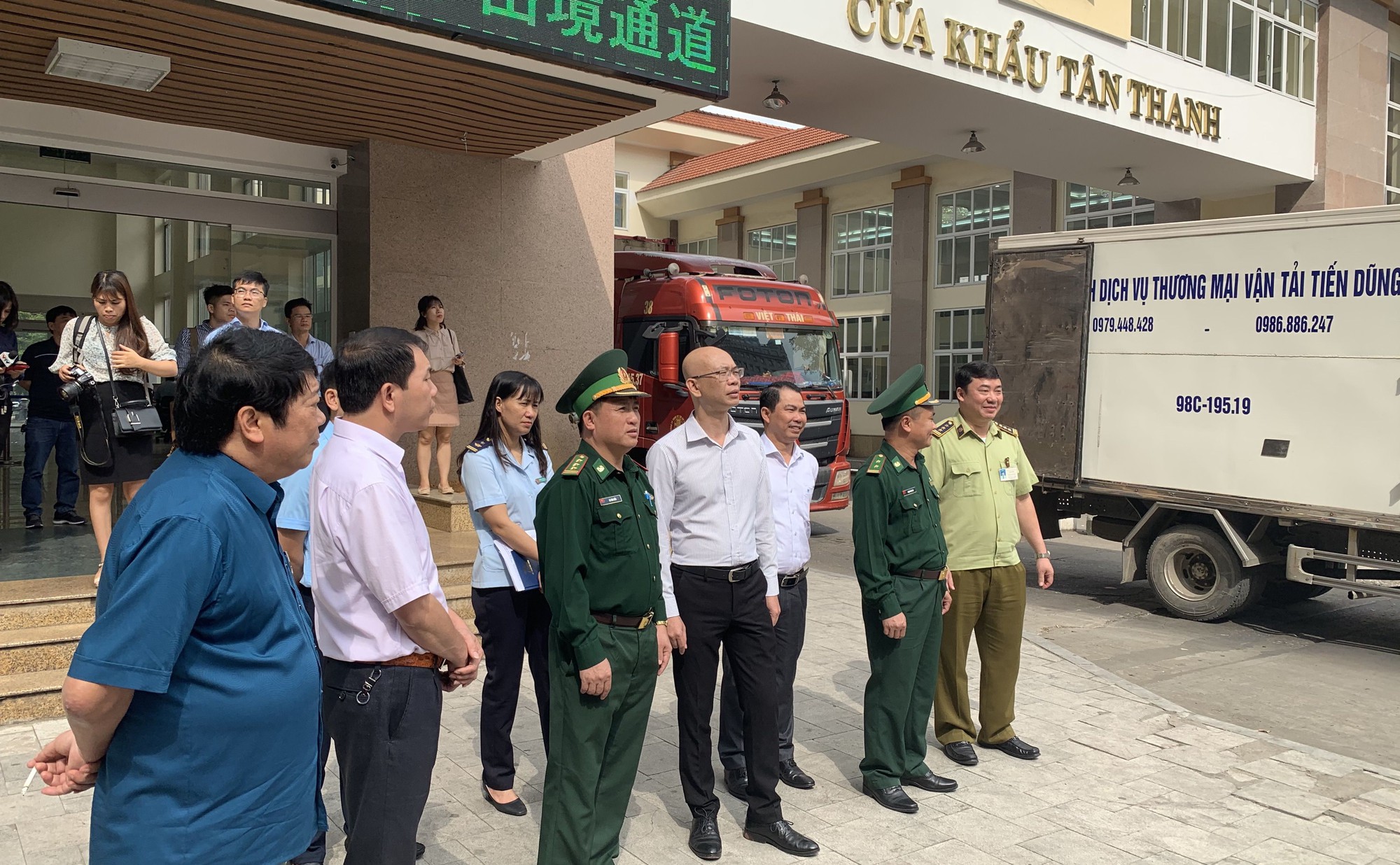 470 container ùn ứ: Trung Quốc thêm “khó tính”, nông sản Việt điêu đứng - Ảnh 1.