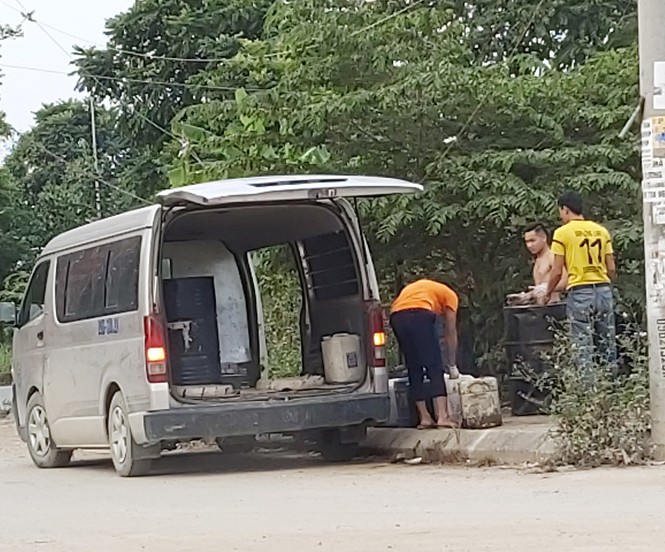 Cận cảnh làng thu gom dầu nhớt thải lớn nhất miền Bắc - Ảnh 10.