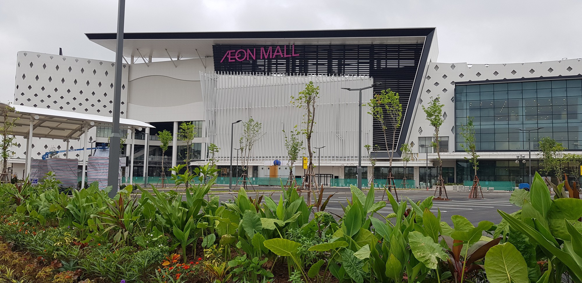 Cận cảnh trung tâm thương mại AEON Mall Hà Đông sắp đi vào hoạt động - Ảnh 15.