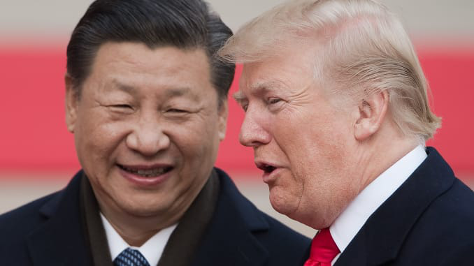 TT Trump trừng phạt loạt DN Trung Quốc, vì sao Bắc Kinh chịu “nhắm mắt làm ngơ”? - Ảnh 1.