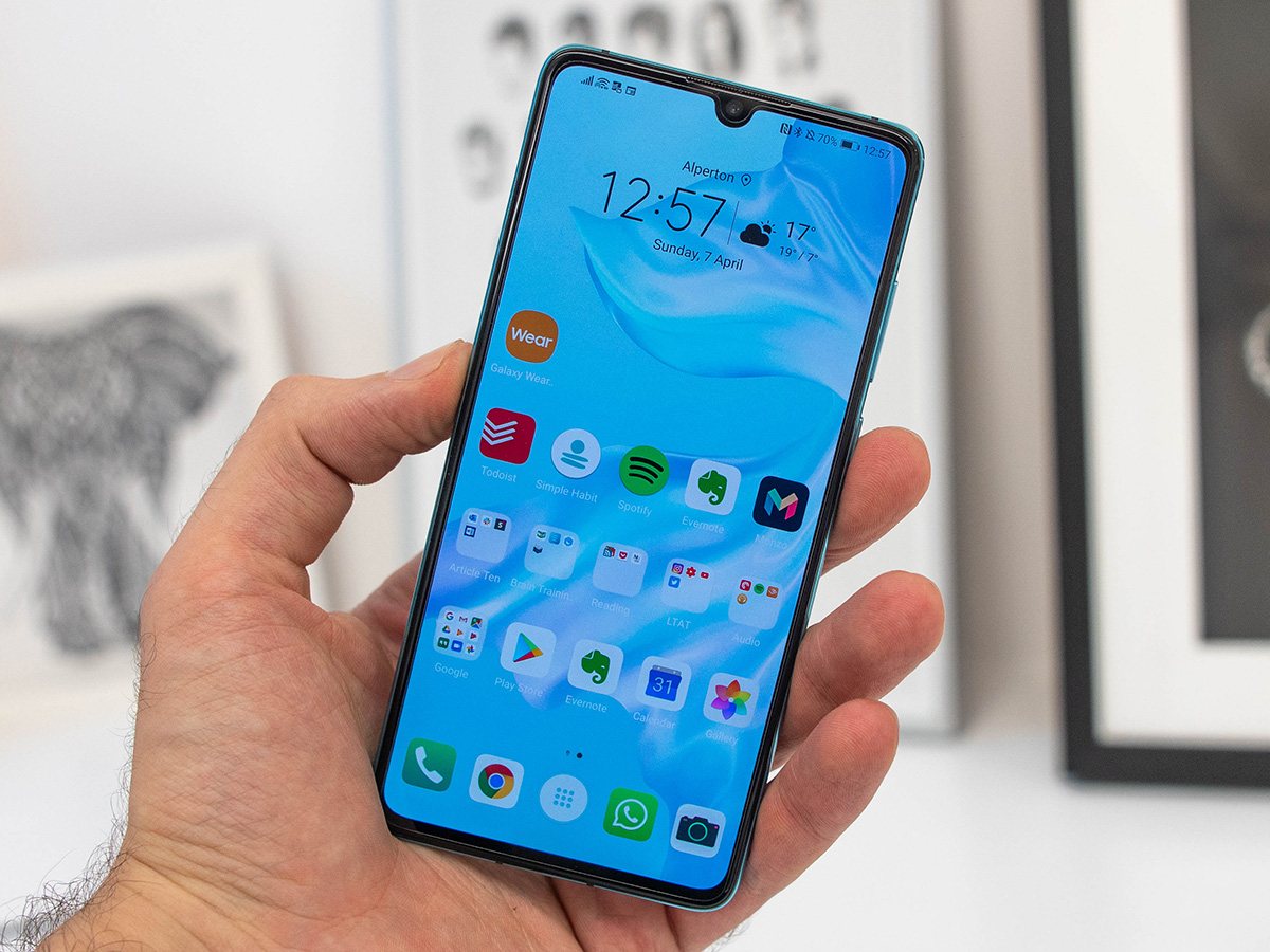 Хуавей последняя версия. Huawei p30 синий. Huawei p30 2019. Хуавей Нова 30. Huawei Nova p70.