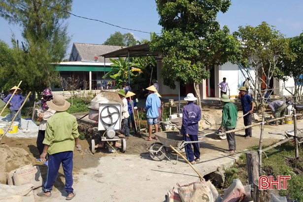 Nhờ huy động nguồn lực tốt, xã Cẩm Dương đã về đích NTM trước 2 năm so với lộ trình