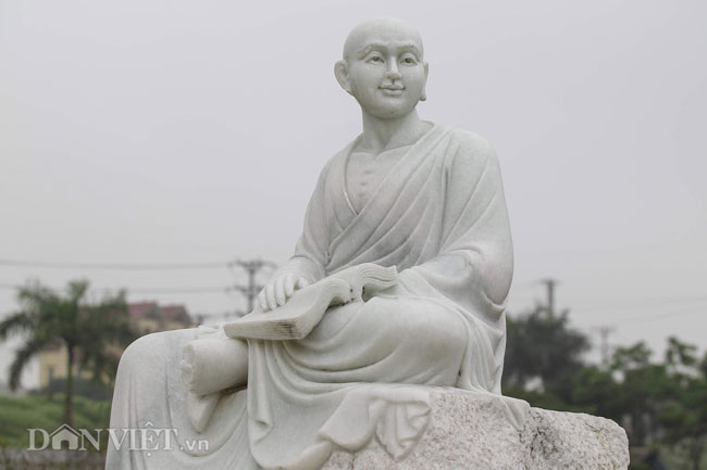 “18 pho tượng La Hán và tượng Quán Thế Âm Bồ Tát mới được an vị cuối năm 2018 thì nay đã bị đập phá