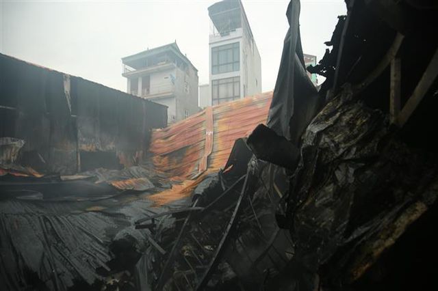 Vụ cháy xảy ra trong đêm gây hậu quả cực kỳ nghiêm trọng về người và tài sản.