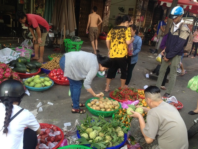 Trái cây tươi tăng giá dịp rằm tháng Bảy.